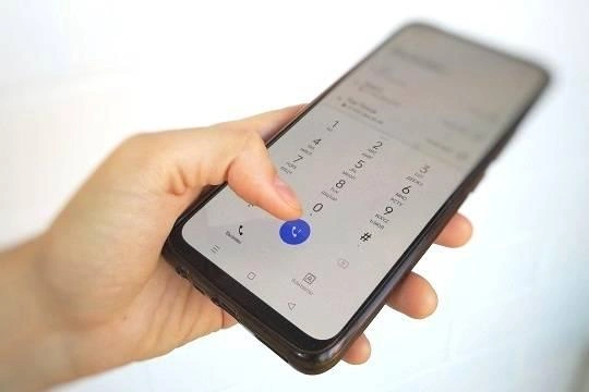 По «сотке» с каждого абонента? Почему ФАС требует от МТС вернуть в бюджет 3 миллиарда? А как же «коллеги по цеху»? По «сотке» с каждого абонента? Почему ФАС требует от МТС вернуть в бюджет 3 миллиарда? А как же «коллеги по цеху»?
