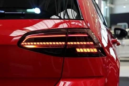 В России массово закрываются китайские автосалоны В России массово закрываются китайские автосалоны