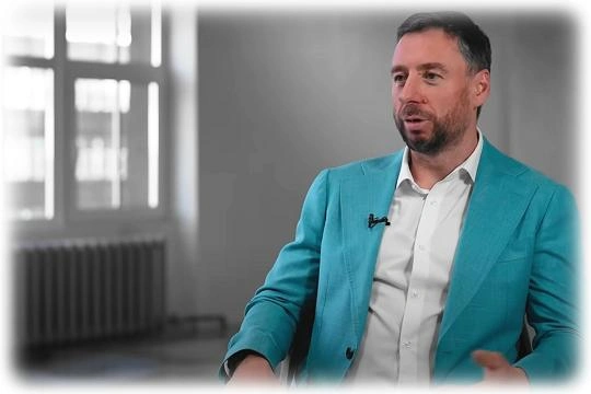 Владислав Бакальчук с «ВБ Девелопмент» то улетает в мечты, то спешит к «понятийным» методам? Владислав Бакальчук с «ВБ Девелопмент» то улетает в мечты, то спешит к «понятийным» методам?