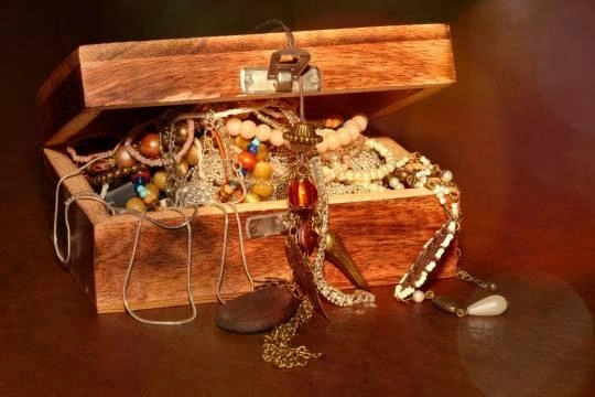 Россияне купили ювелирных украшений на миллиарды рублей Россияне купили ювелирных украшений на миллиарды рублей