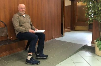 СКР спасает репутацию и следователя взяточника