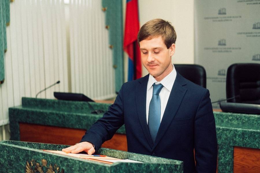 Судья Евгений Чекурда. Фото: https://omsk.arbitr.ru/node/19425
